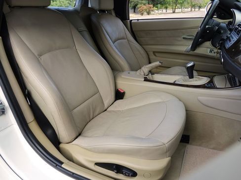 Used 2006 BMW Z4 3.0i image 8