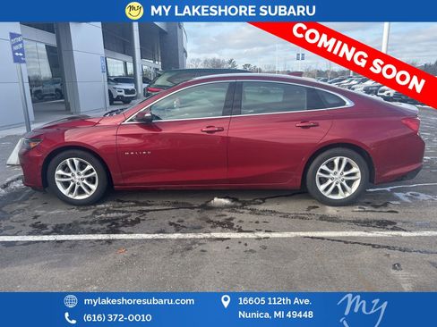 Used 2017 Chevrolet Malibu LT image 4