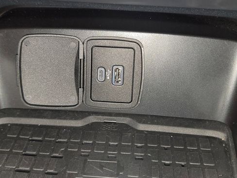 Used 2024 Ford Bronco Badlands image 25