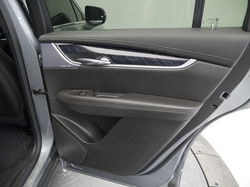 Used 2024 Cadillac XT6 Premium Luxury w/ Technology Package image 34