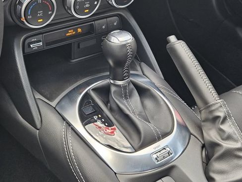 Used 2025 MAZDA MX-5 Miata RF Grand Touring RWD image 21