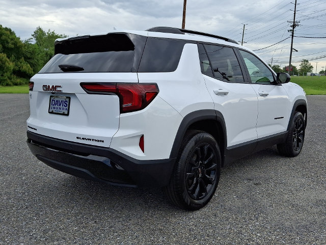 Used 2026 GMC Terrain Elevation w/ Elevation Premium Package FWD image 7