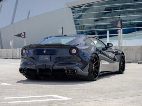 Used 2013 Ferrari F12 Berlinetta RWD image 7