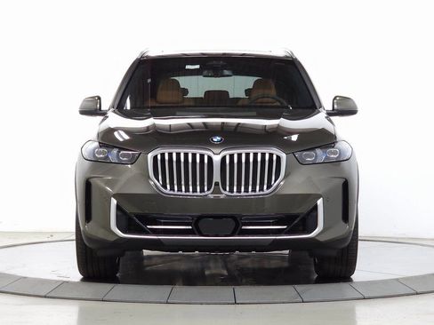 Used 2026 BMW X5 xDrive40i w/ Premium Package image 2