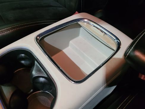 Used 2018 Dodge Grand Caravan SXT image 36