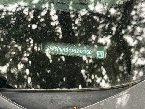 Used 2018 Ford Fusion SE w/ Equipment Group 201A FWD image 3