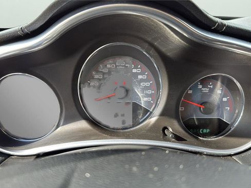 Used 2013 Dodge Avenger SXT image 11