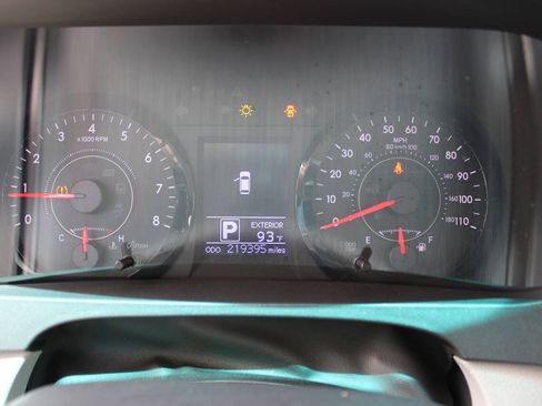 Used 2015 Toyota Sienna LE FWD image 21