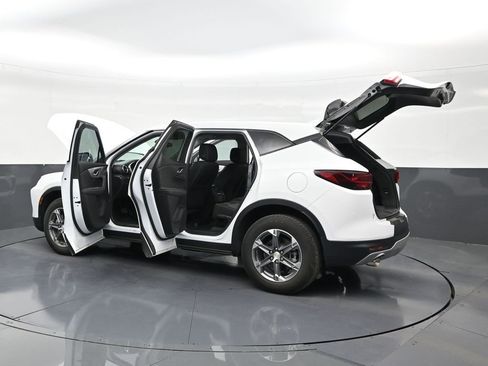 Used 2023 Chevrolet Blazer LT FWD image 31