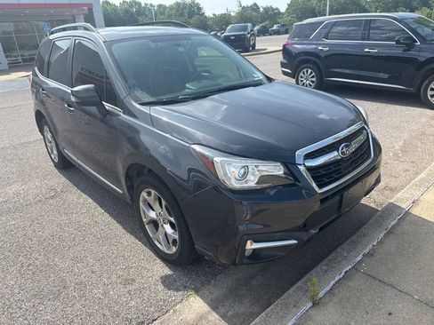 Used 2018 Subaru Forester 2.5i Touring AWD/4WD image 2