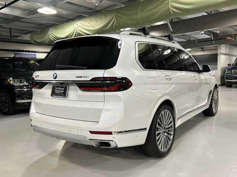 Used 2023 BMW X7 xDrive40i w/ Premium Package AWD/4WD image 2