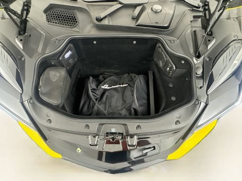 Used 2024 Lamborghini Revuelto AWD/4WD image 28