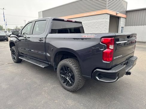 Used 2022 Chevrolet Silverado 1500 Custom Trail Boss AWD/4WD image 4