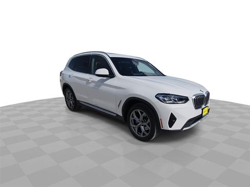 Used 2024 BMW X3 sDrive30i w/ Convenience Package w/ZPA RWD image 2