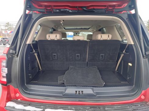 Used 2022 Ford Expedition Limited image 7