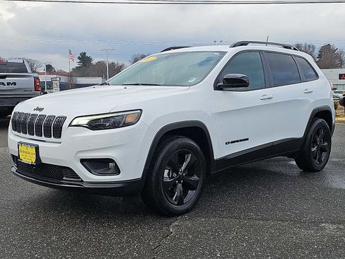 Used 2023 Jeep Cherokee Altitude Lux image 3