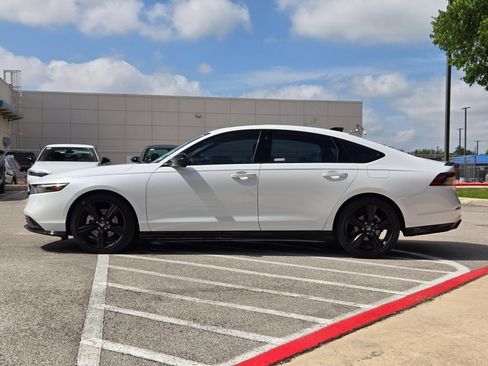 Used 2025 Honda Accord Sport image 6