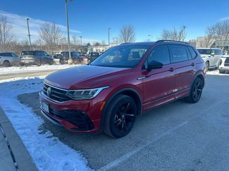 Used 2024 Volkswagen Tiguan SE R-Line video 1