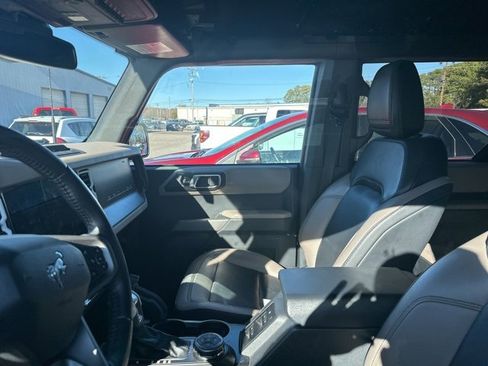 Used 2022 Ford Bronco Wildtrak image 13