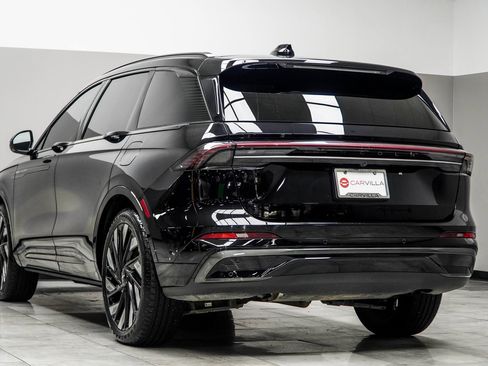 Used 2024 Lincoln Nautilus Reserve w/ Equipment Group 202A image 11