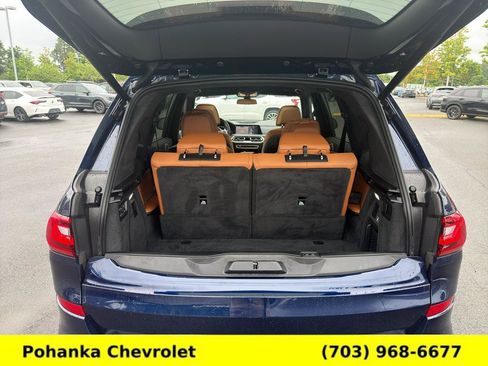 Used 2022 BMW X7 M50i w/ Dynamic Handling Package AWD/4WD image 32