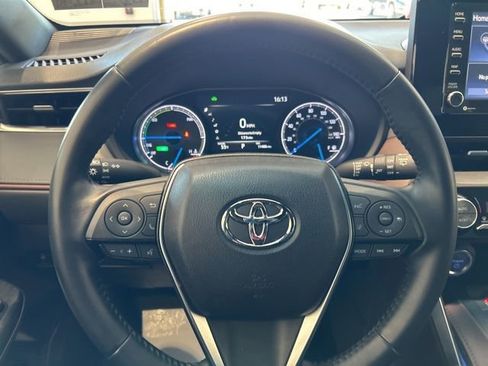 Used 2022 Toyota Venza XLE AWD/4WD image 10