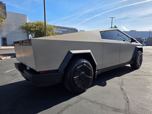 Used 2025 Tesla Cybertruck AWD Crew Cab image 6