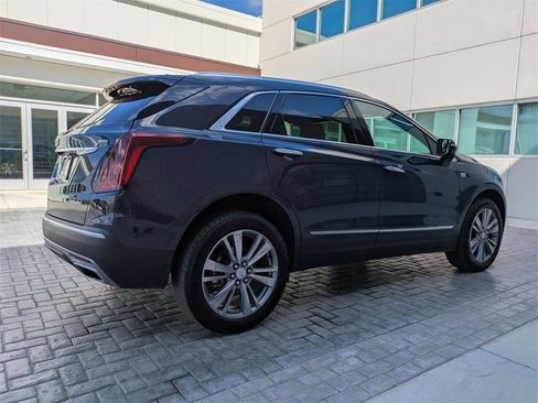Used 2025 Cadillac XT5 Premium Luxury image 4