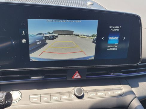 New 2025 Hyundai Elantra SEL image 17