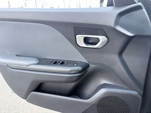 Used 2025 Kia K4 FWD image 13