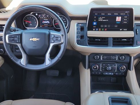 Used 2021 Chevrolet Suburban Premier w/ Premium Package RWD image 26
