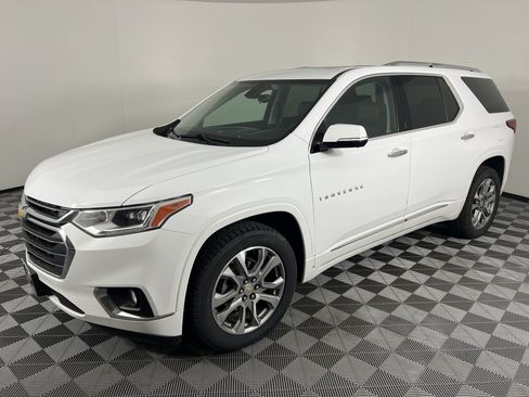 Used 2020 Chevrolet Traverse Premier w/ LPO, Floor Liner Package AWD/4WD image 7