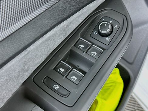 New 2026 Volkswagen Golf w/ Euro Style Package AWD/4WD image 18