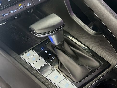 Used 2021 Hyundai Elantra Limited FWD image 20