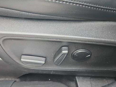 Used 2023 Ford Escape ST-Line FWD image 14