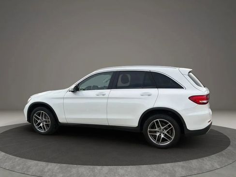 Used 2017 Mercedes-Benz GLC 300 w/ Premium 2 Package image 4