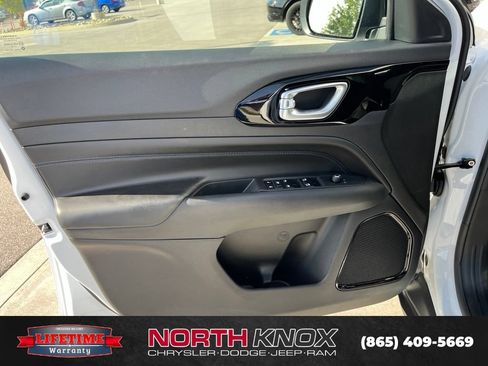 New 2026 Jeep Compass Latitude AWD/4WD image 5