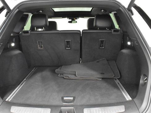 Certified 2022 Cadillac XT5 Premium Luxury w/ LPO, Floor Liner Package image 27