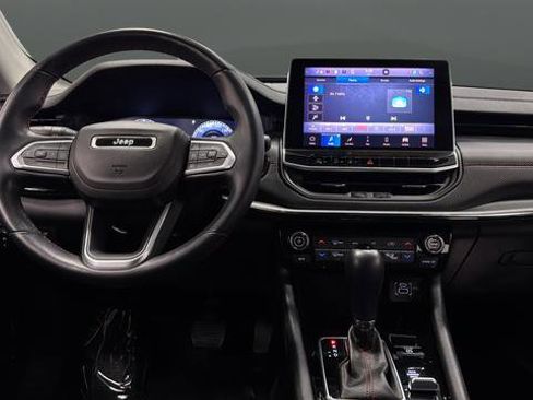 Used 2022 Jeep Compass Trailhawk w/ Trailhawk Elite Group AWD/4WD image 11
