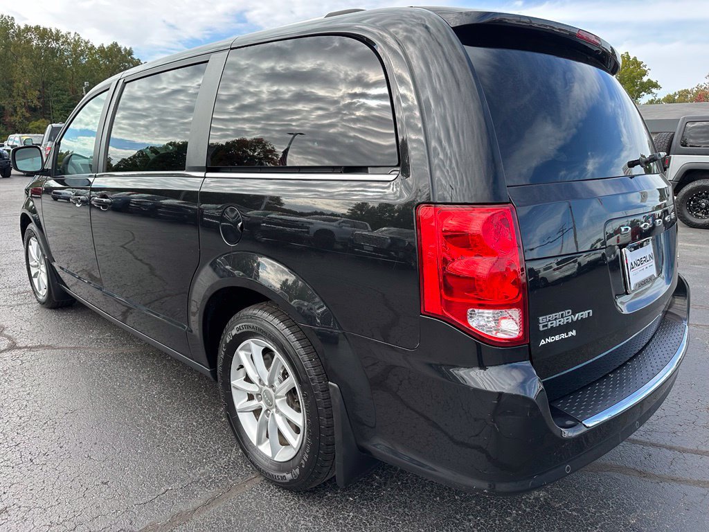 Used 2019 Dodge Grand Caravan SXT w/ Mopar Premium Addition Group FWD image 5