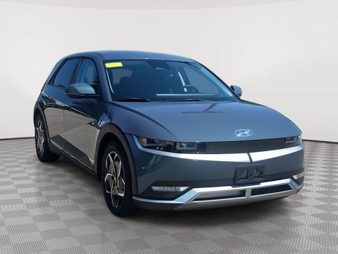 Used 2024 Hyundai Ioniq 5 SE AWD/4WD image 3