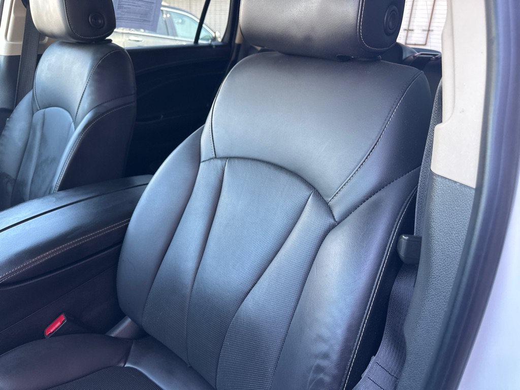 Used 2018 Buick Envision Essence FWD image 20