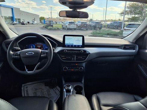 Used 2022 Ford Escape SEL w/ Technology Package image 9