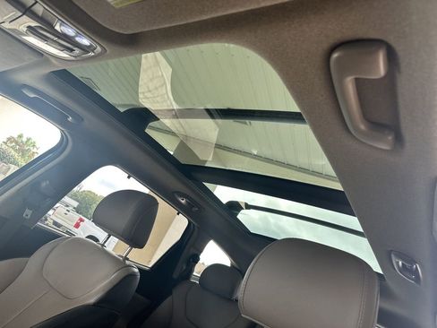 Used 2020 Hyundai Santa Fe Limited image 29