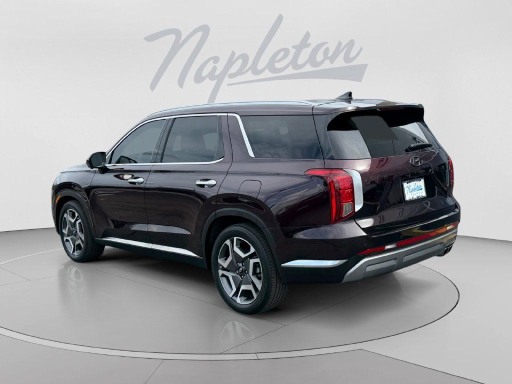 Used 2024 Hyundai Palisade Limited FWD image 3