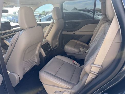 Used 2022 Lincoln Aviator Reserve w/ Elements Package Plus image 10