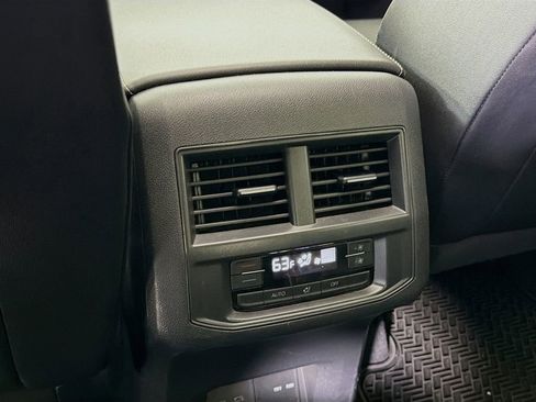 Used 2021 Volkswagen Atlas SE w/ Panoramic Sunroof Package image 26