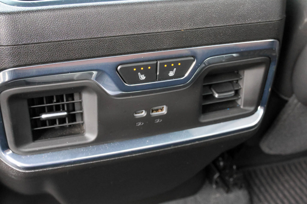 Used 2025 GMC Sierra 2500 Denali Ultimate AWD/4WD image 25