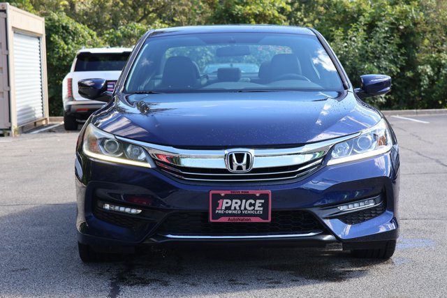 Used 2016 Honda Accord Sport image 2