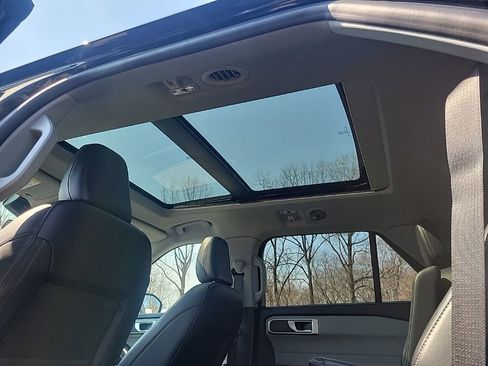 Used 2023 Ford Explorer XLT w/ Equipment Group 202A image 17